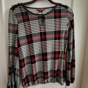 San Francisco Red & Black Houndstooth Plaid Long Sleeve Top with Keyhole Cutout